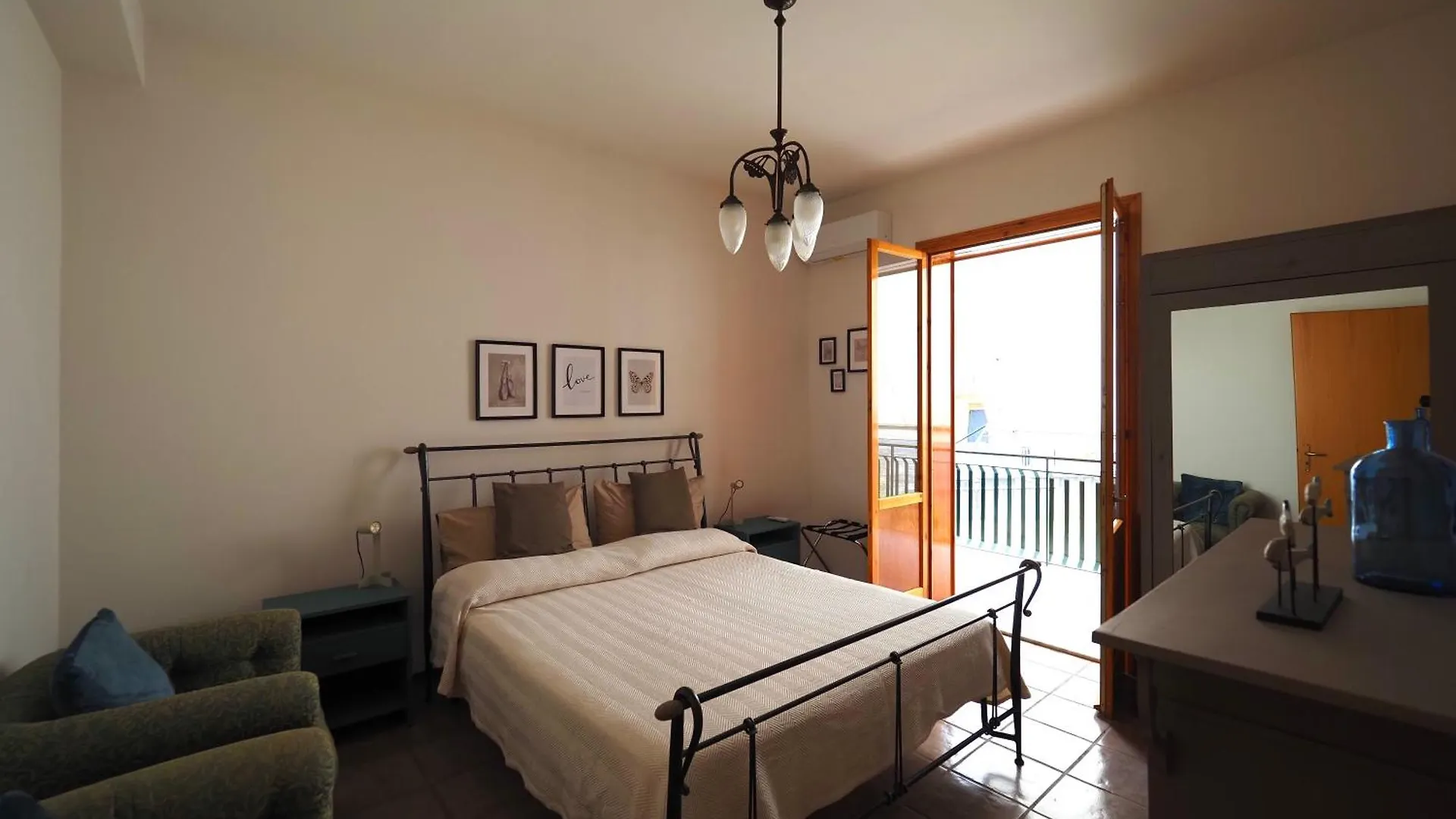 אסראלה Casa Luce Santa Tecla Apartment