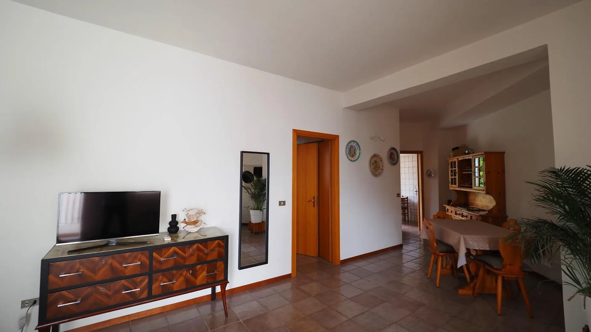 אסראלה Casa Luce Santa Tecla Apartment 0*,  איטליה